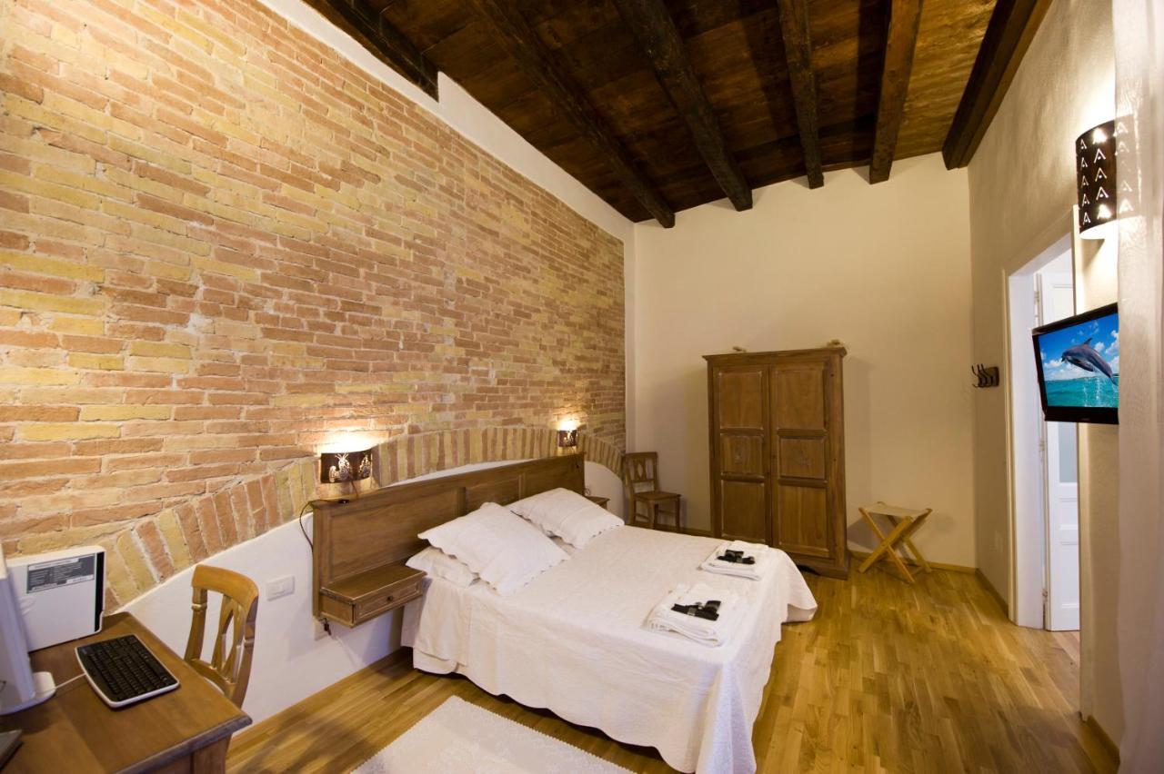 קליארי Castelletto Suites חדר תמונה