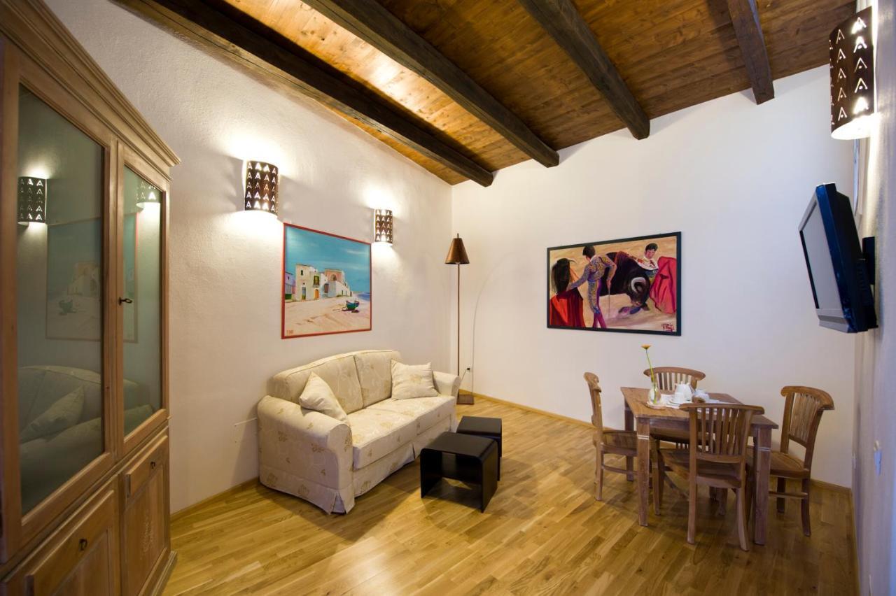 קליארי Castelletto Suites חדר תמונה